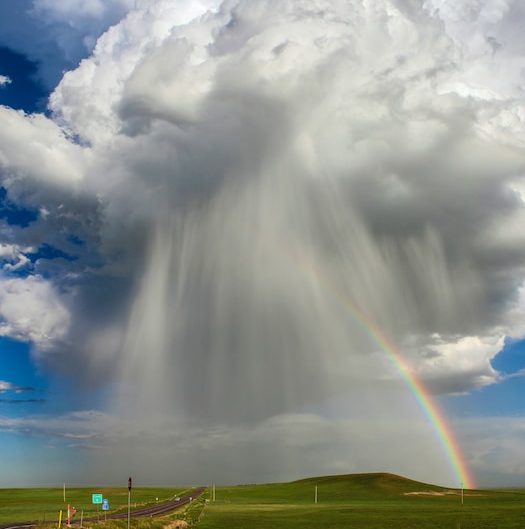 nuvola arcobaleno effetto climate change